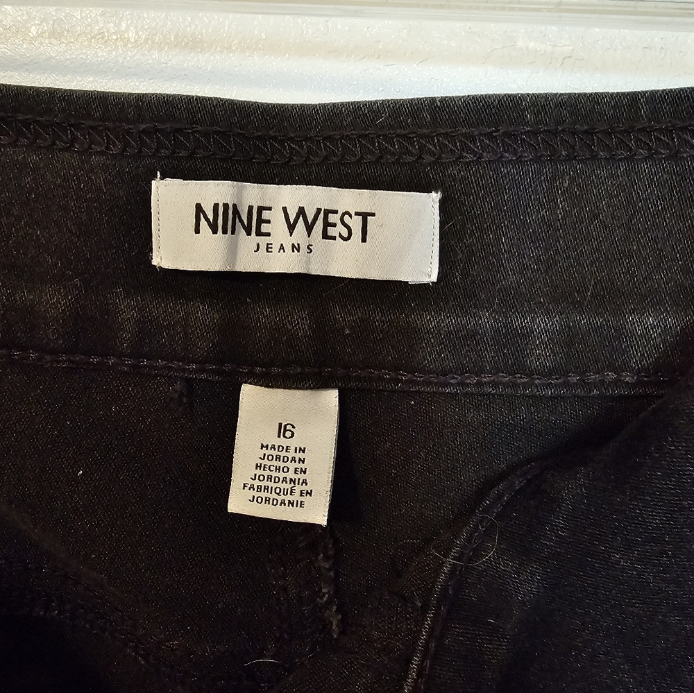 Nine West Women's Straight Leg Jeans - Black